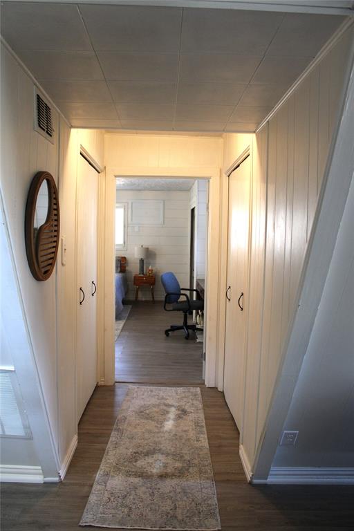 2629 Fox Point Road Quinlan, TX 75474 - Photo 13 of 30 a view of a hallway to a livingroom and a livingroom