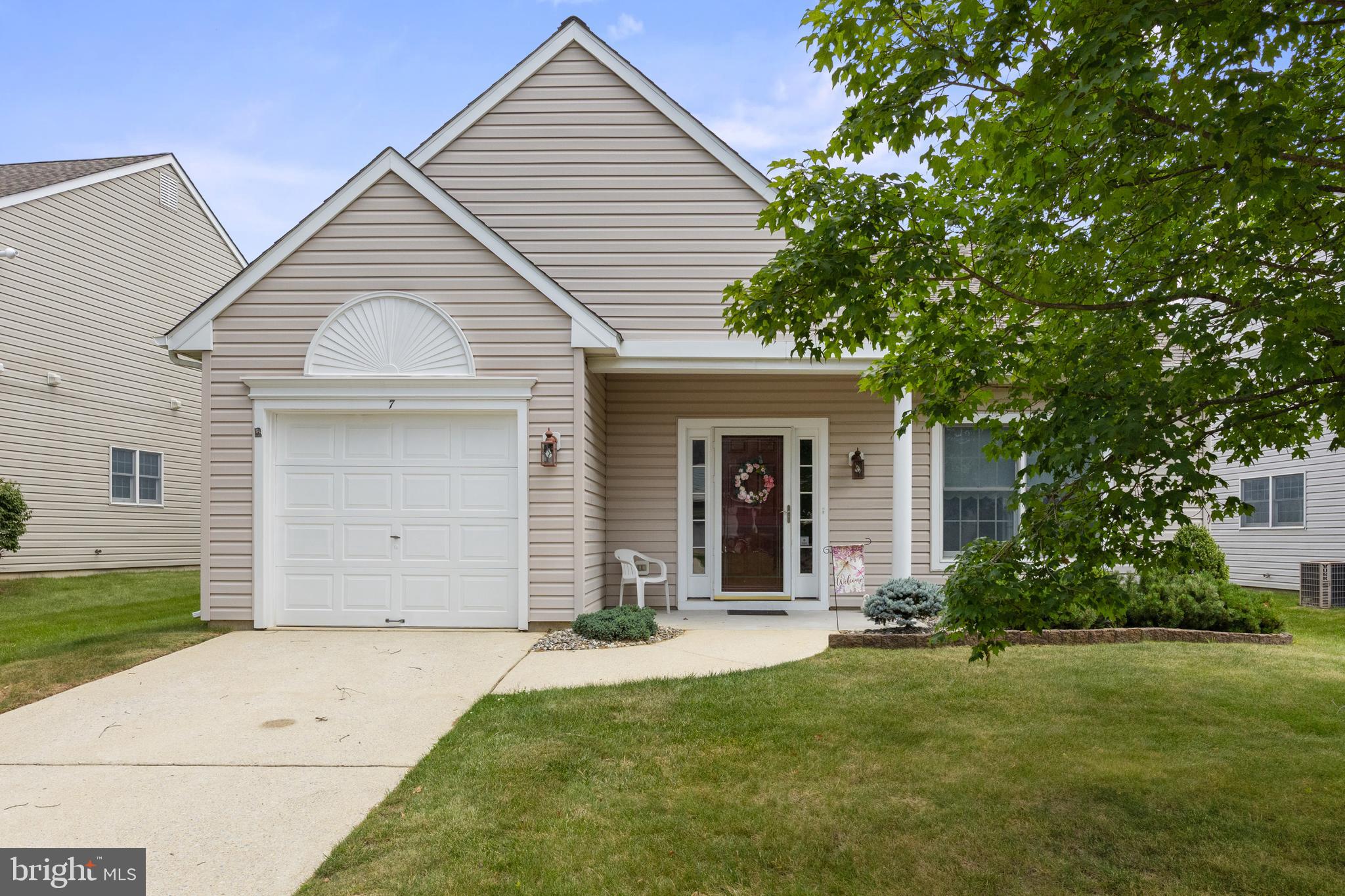 7 Covered Bridge Circle Columbus, NJ 08022 - Photo 2 of 40 a view of a house with a yard
