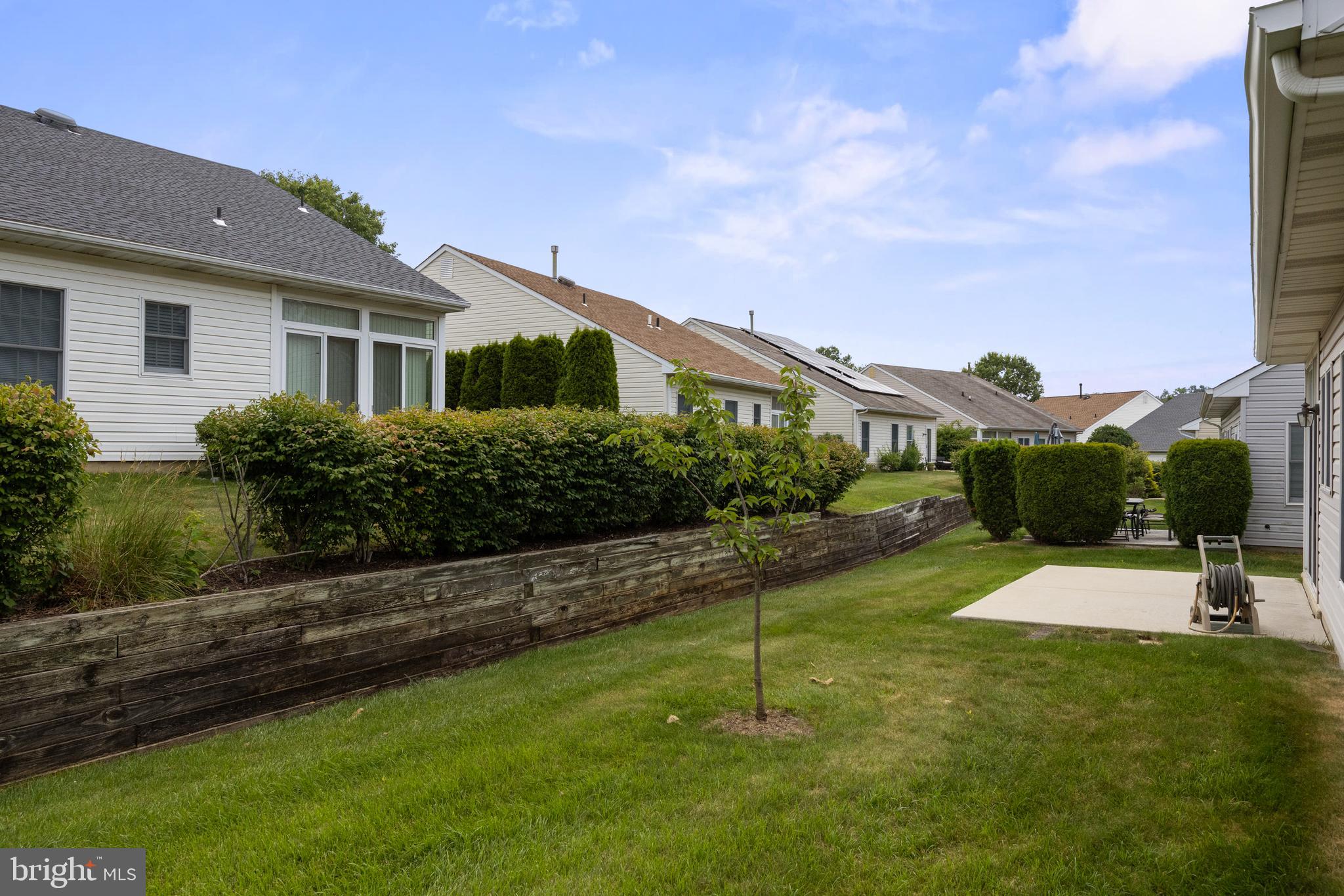 7 Covered Bridge Circle Columbus, NJ 08022 - Photo 26 of 40 a front view of a house with a yard