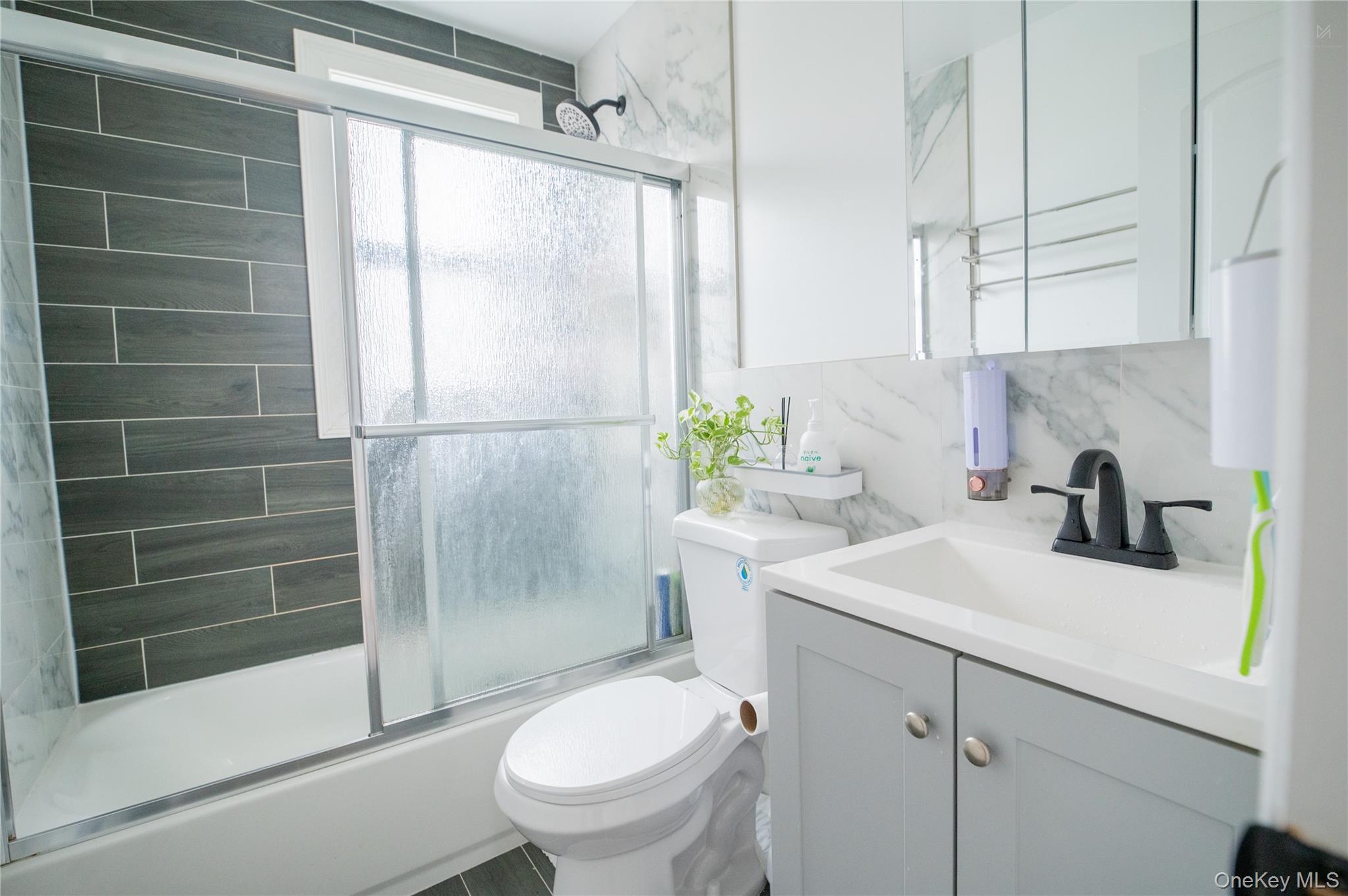 167-38 109th Road Queens, NY 11433 - Photo 21 of 36