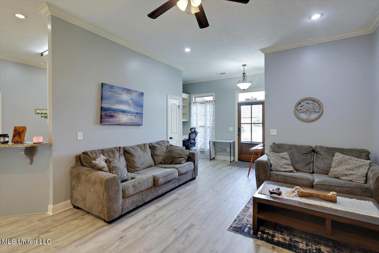 104 Greenfield Ridge Drive Brandon, MS 39042 - Photo 8 of 26 IMG_2498