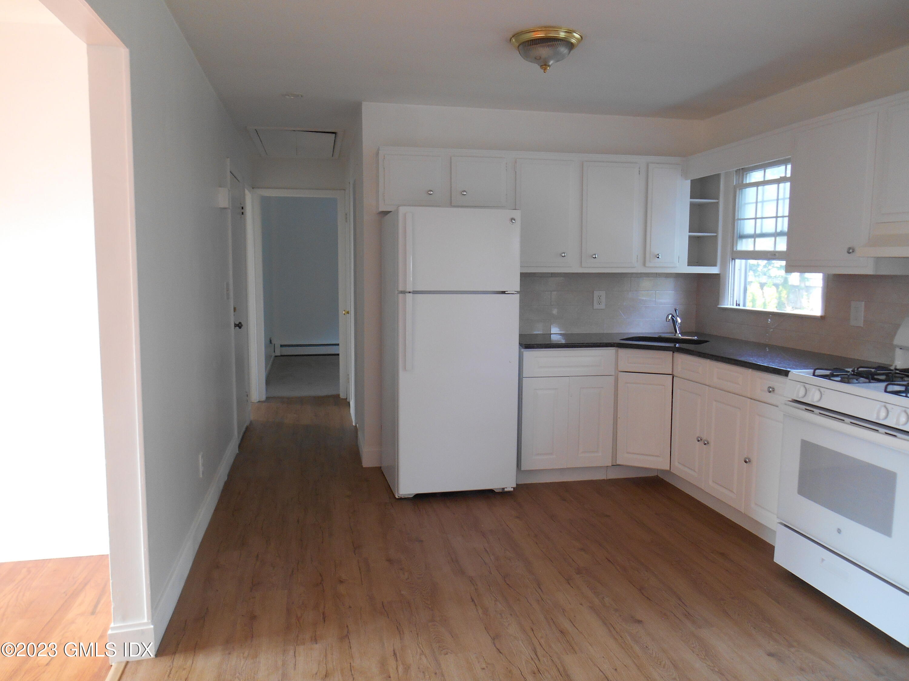 38 Gerry Street, Unit 2 Greenwich, CT 06830 - Photo 3 of 23 DSCN0795