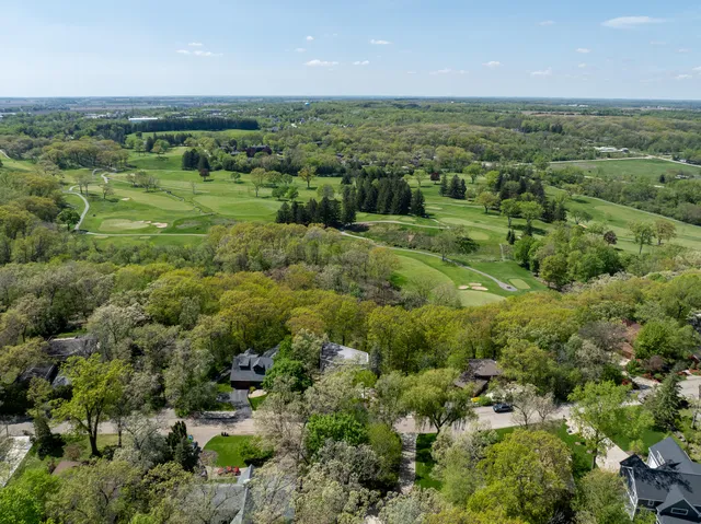$1,149,000 | 906 Tarrant Drive, Fontana, WI 53125