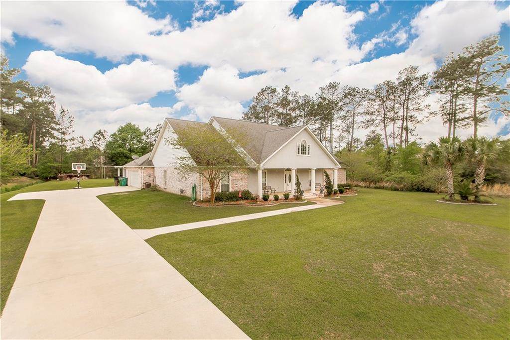 41562 Rue Maison Ponchatoula, LA 70454 - Photo 2 of 23 Gallery Image 2