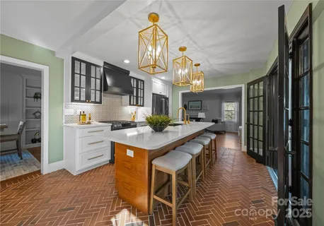 $924,000 | 112 Sardis View Road, Charlotte, NC 28211