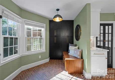 $924,000 | 112 Sardis View Road, Charlotte, NC 28211