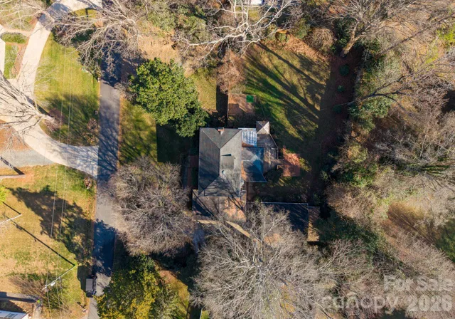 $914,000 | 112 Sardis View Road, Charlotte, NC 28211