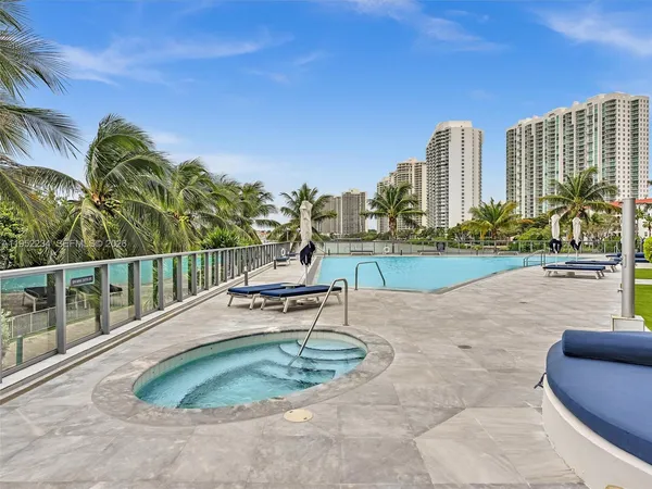 $3,400,000 | 3300 Northeast 188th Street, Unit 718, Aventura, FL 33180