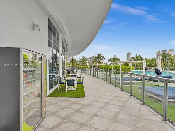 $3,400,000 | 3300 Northeast 188th Street, Unit 718, Aventura, FL 33180