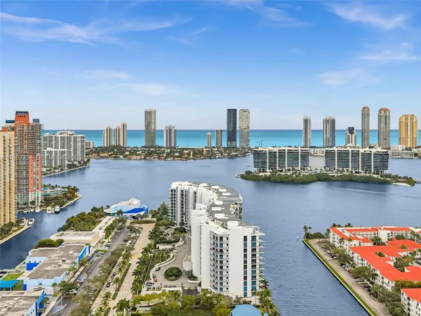 $3,400,000 | 3300 Northeast 188th Street, Unit 718, Aventura, FL 33180
