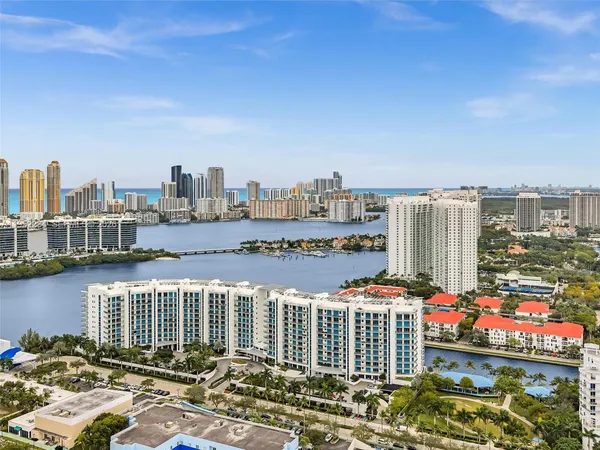 $3,400,000 | 3300 Northeast 188th Street, Unit 718, Aventura, FL 33180