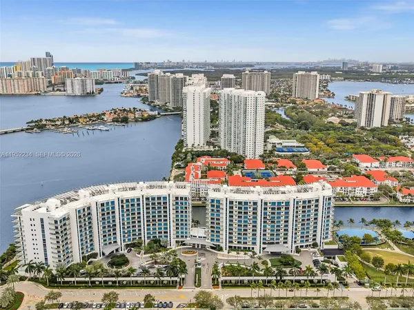 $3,400,000 | 3300 Northeast 188th Street, Unit 718, Aventura, FL 33180