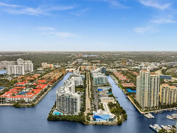 $3,400,000 | 3300 Northeast 188th Street, Unit 718, Aventura, FL 33180