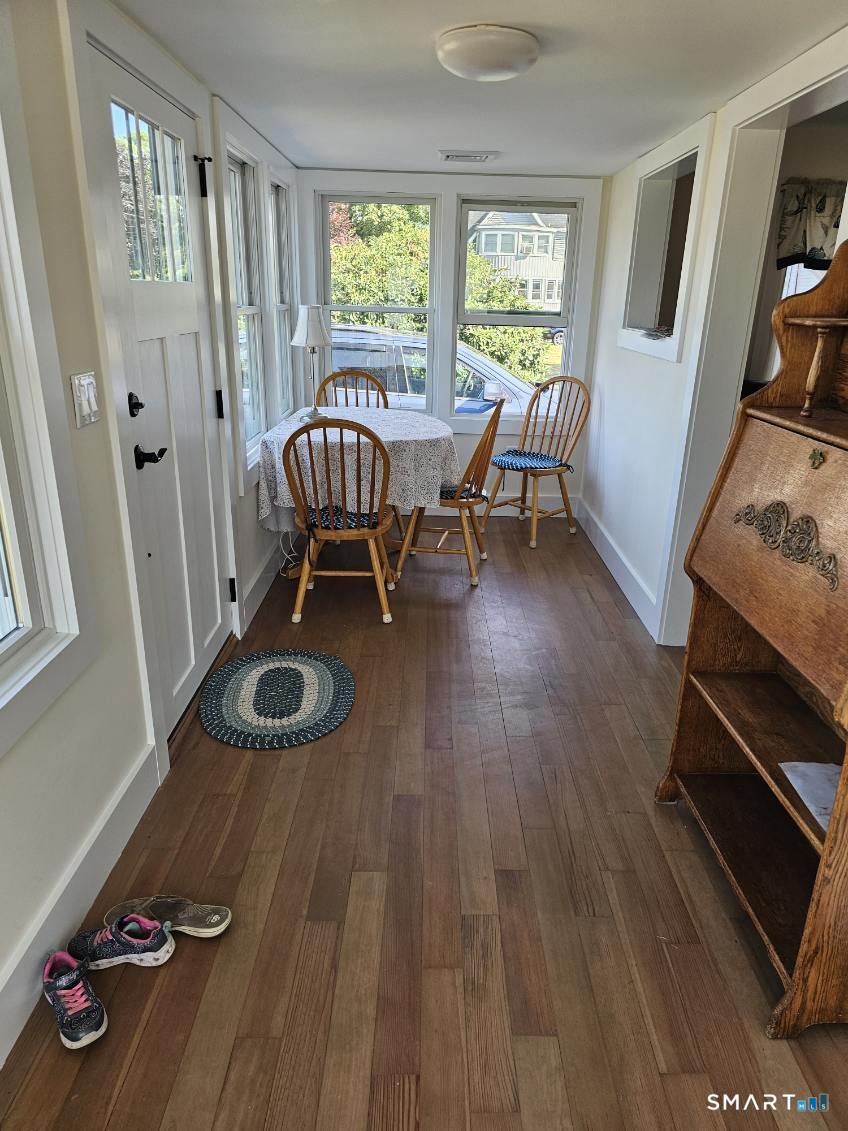 185 Shore Road Waterford, CT 06385 - Photo 12 of 23 Gallery Image 12