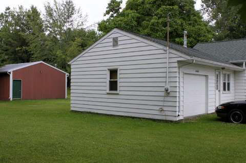 6469 West Vienna Road Clio, MI 48420 - Photo 3 of 29 20414613-2.JPG