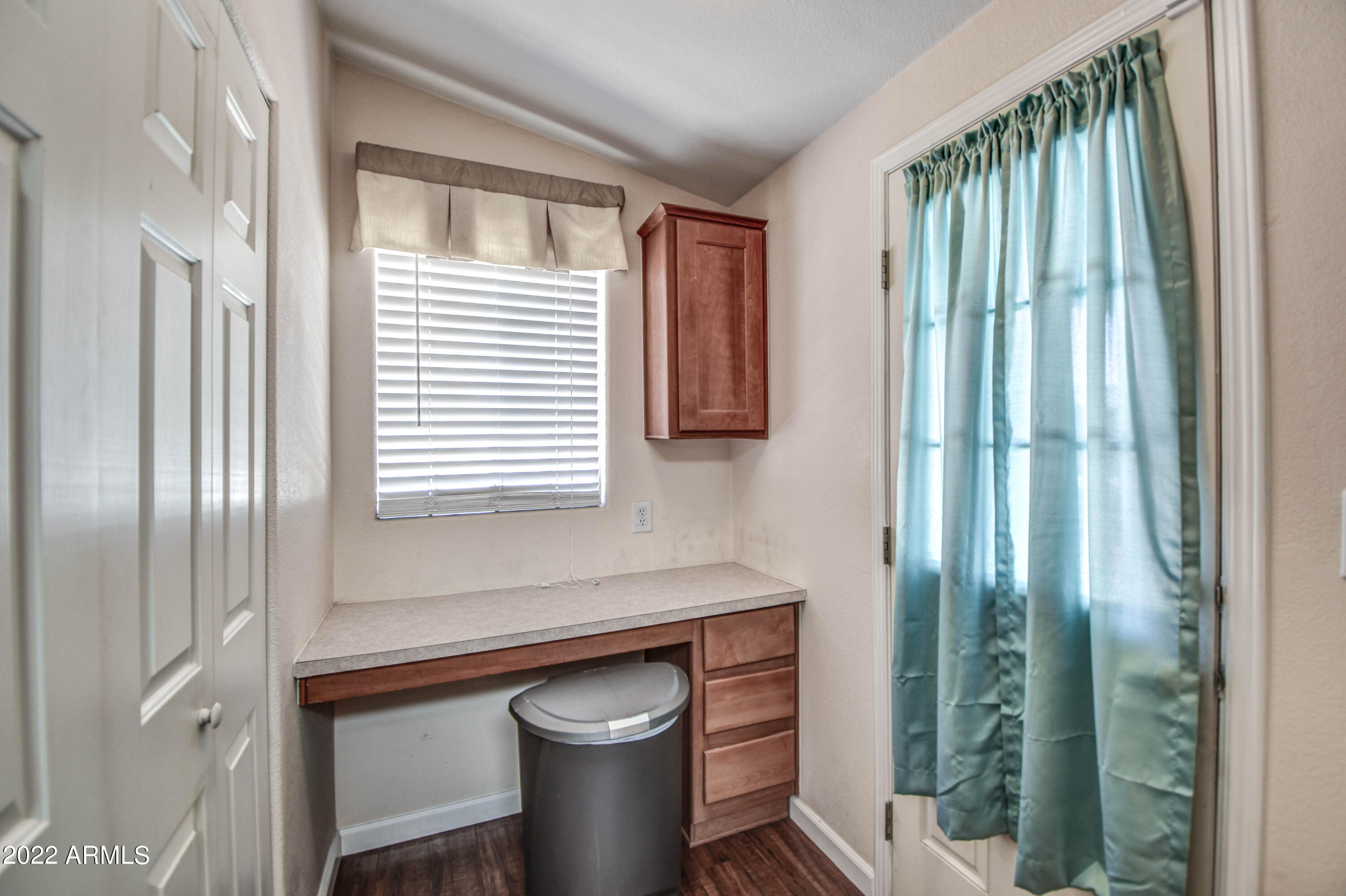2550 South Ellsworth Road, Unit 647 Mesa, AZ 85209 - Photo 24 of 39 OFFICE NOOK
