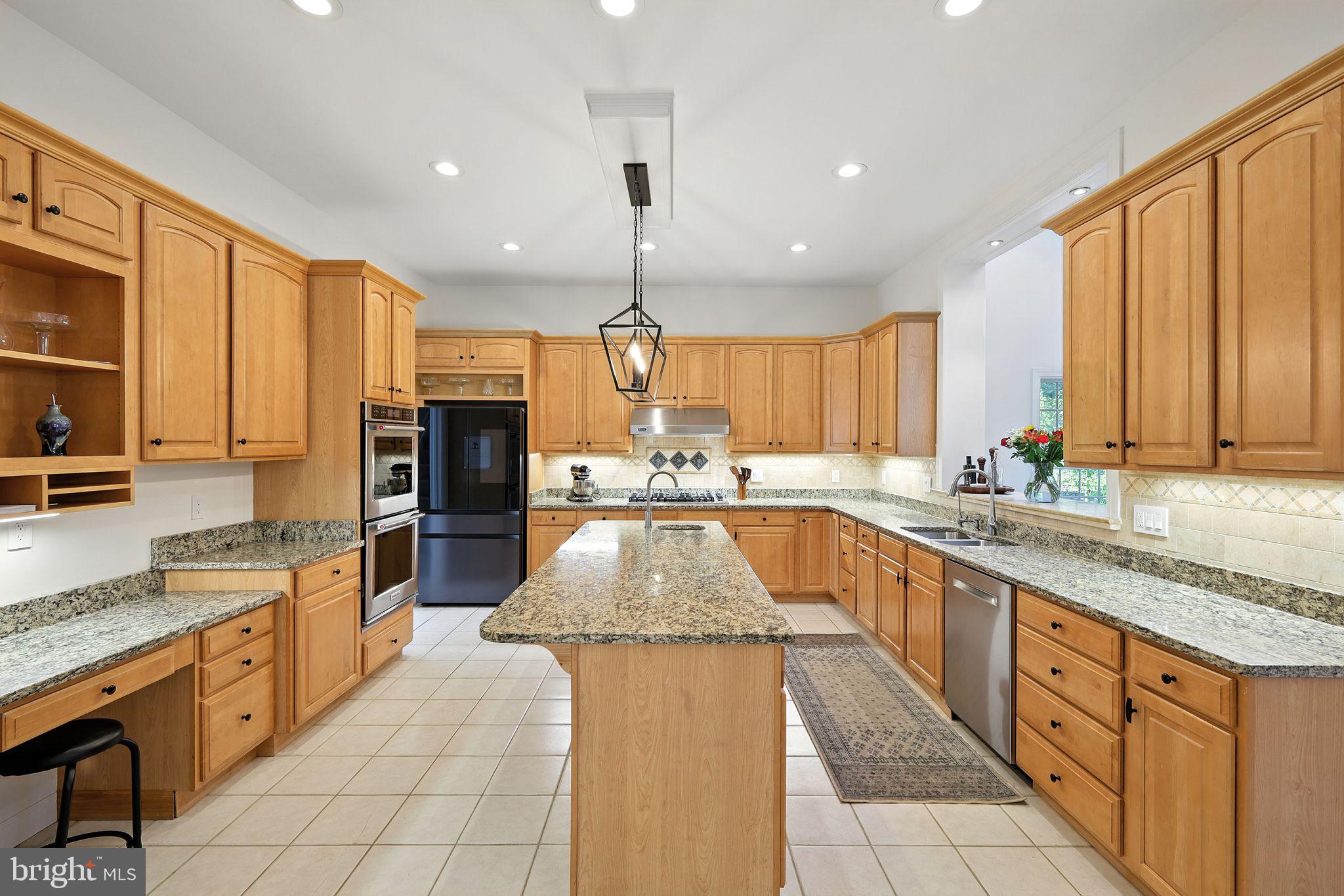 10409 Kingsbridge Road Ellicott City, MD 21042 - Photo 36 of 102 Gallery Image 36