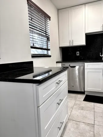 $1,800 | 185 Valencia H, Delray Beach, FL 33446