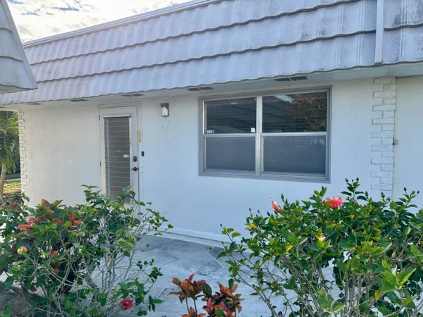 $1,800 | 185 Valencia H, Delray Beach, FL 33446
