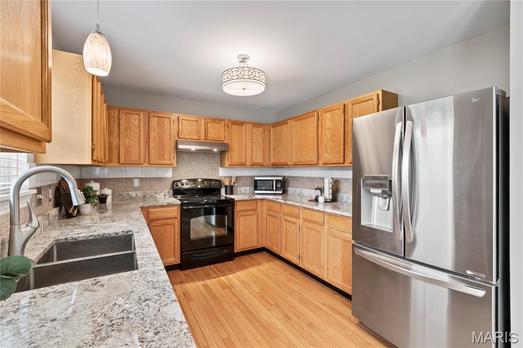 668 Top Notch Lane Eureka, MO 63025 - Photo 2 of 32