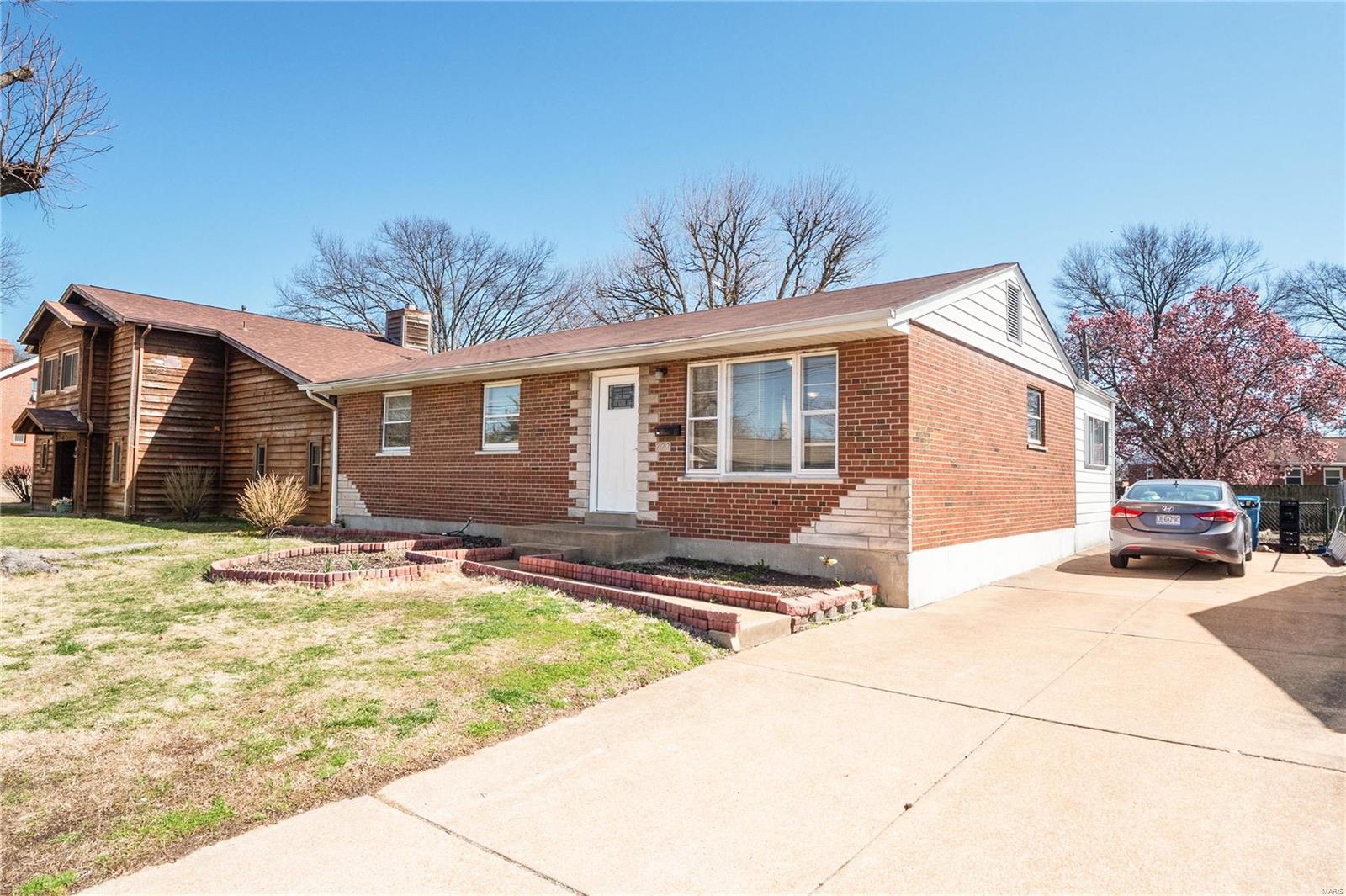 222 Union Road St. Louis, MO 63123 - Photo 1 of 1
