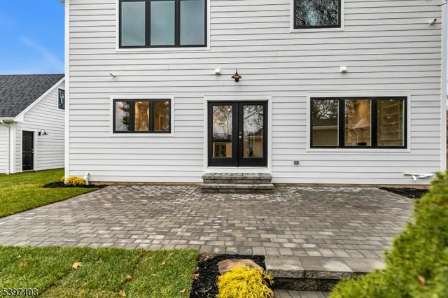 $1,825,000 | 10 Nancy Lane, Bernards, NJ 07920