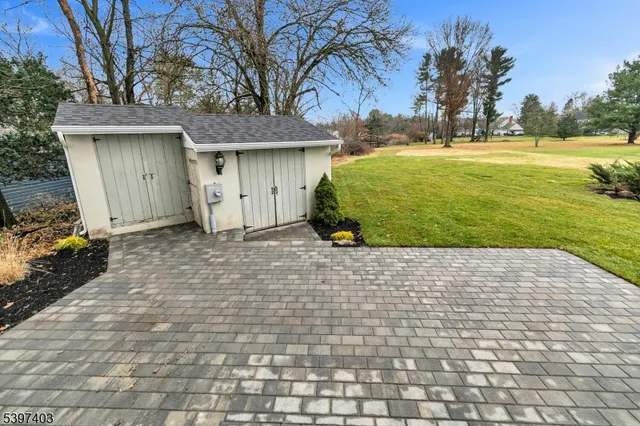 $1,825,000 | 10 Nancy Lane, Bernards, NJ 07920