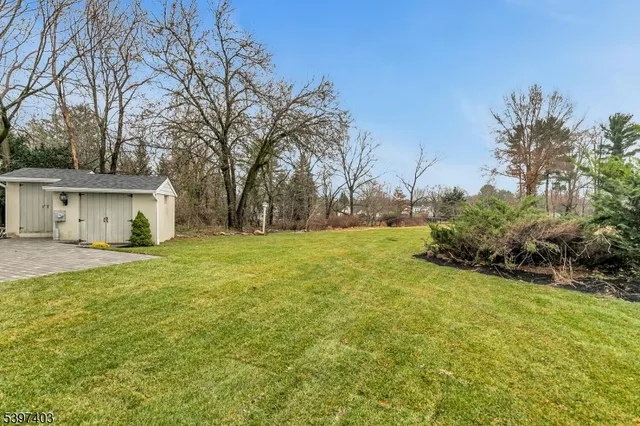 $1,825,000 | 10 Nancy Lane, Bernards, NJ 07920
