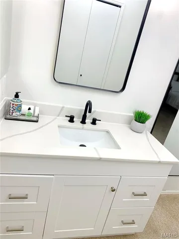 $239,900 | 539 Coeur De Royale Drive, Unit 105, Creve Coeur, MO 63141