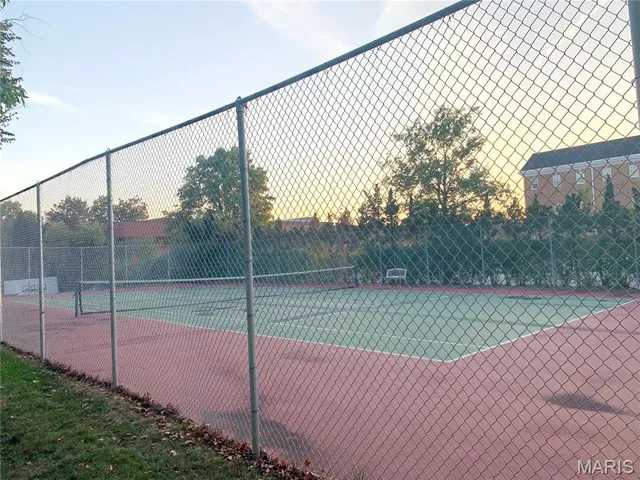 $239,900 | 539 Coeur De Royale Drive, Unit 105, Creve Coeur, MO 63141