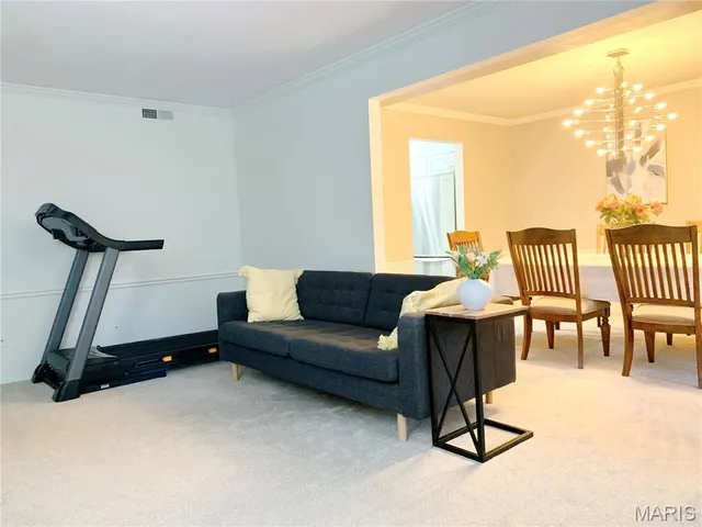 $239,900 | 539 Coeur De Royale Drive, Unit 105, Creve Coeur, MO 63141