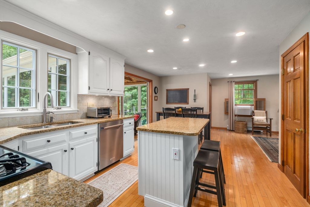 2 Angelo Way Franklin, MA 02038 - Photo 11 of 42
