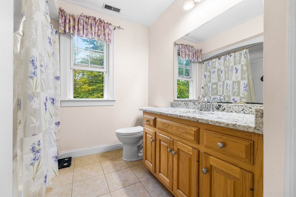 71 Bay Path Road Charlton, MA 01507 - Photo 15 of 30