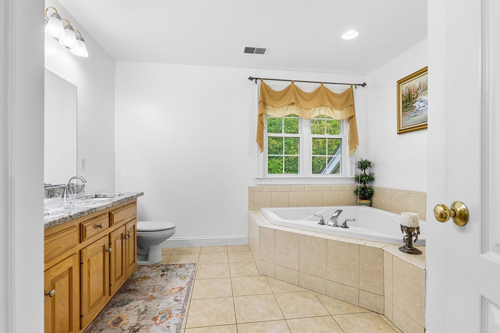 71 Bay Path Road Charlton, MA 01507 - Photo 19 of 30