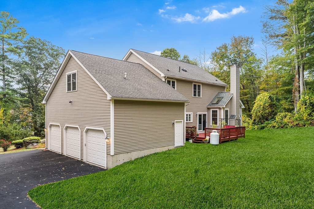71 Bay Path Road Charlton, MA 01507 - Photo 2 of 30