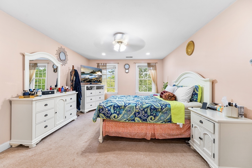 71 Bay Path Road Charlton, MA 01507 - Photo 21 of 30