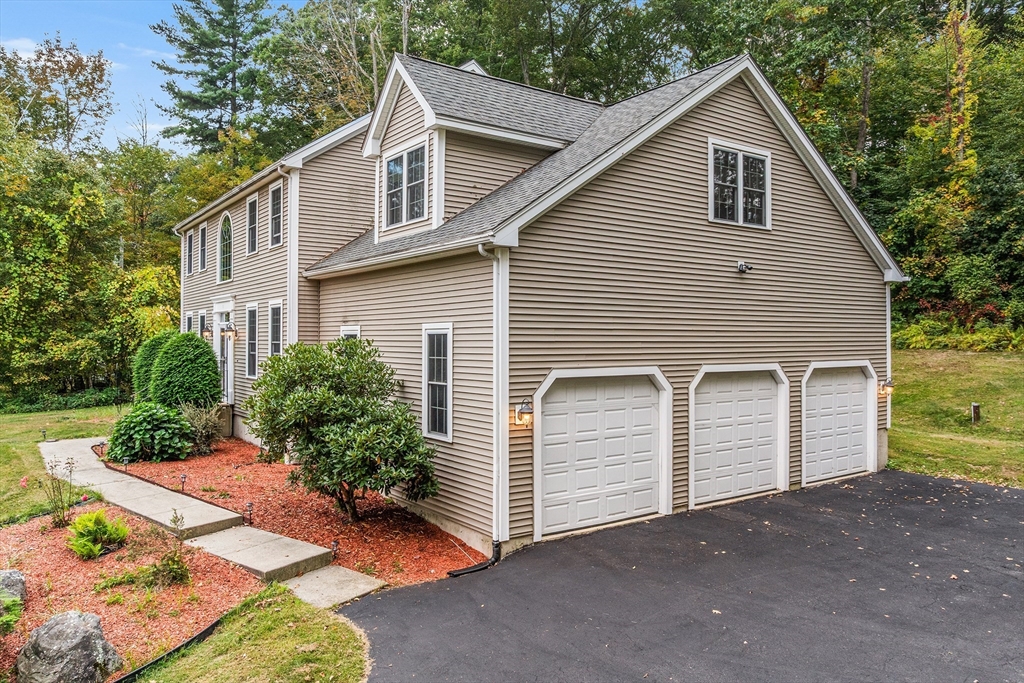 71 Bay Path Road Charlton, MA 01507 - Photo 29 of 30