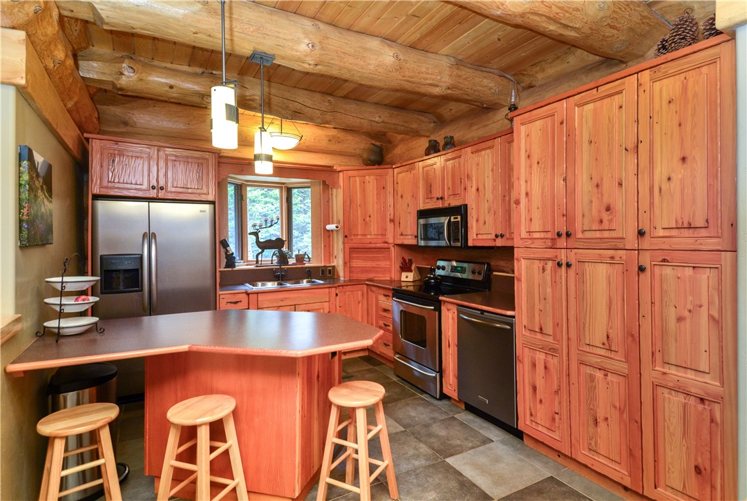 213 Rena Road Breckenridge, CO 80424 - Photo 5 of 18 Kitchen - Lots of Storage