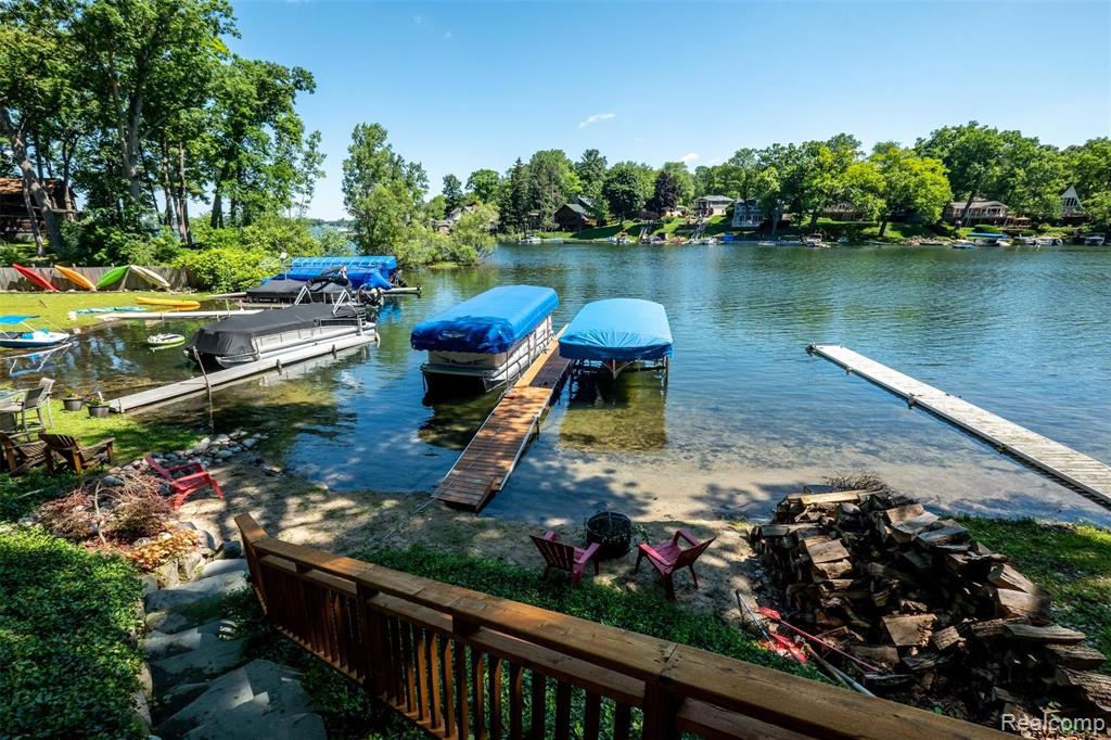 1705 Ridge Road White Lake, MI 48383 - Photo 5 of 53