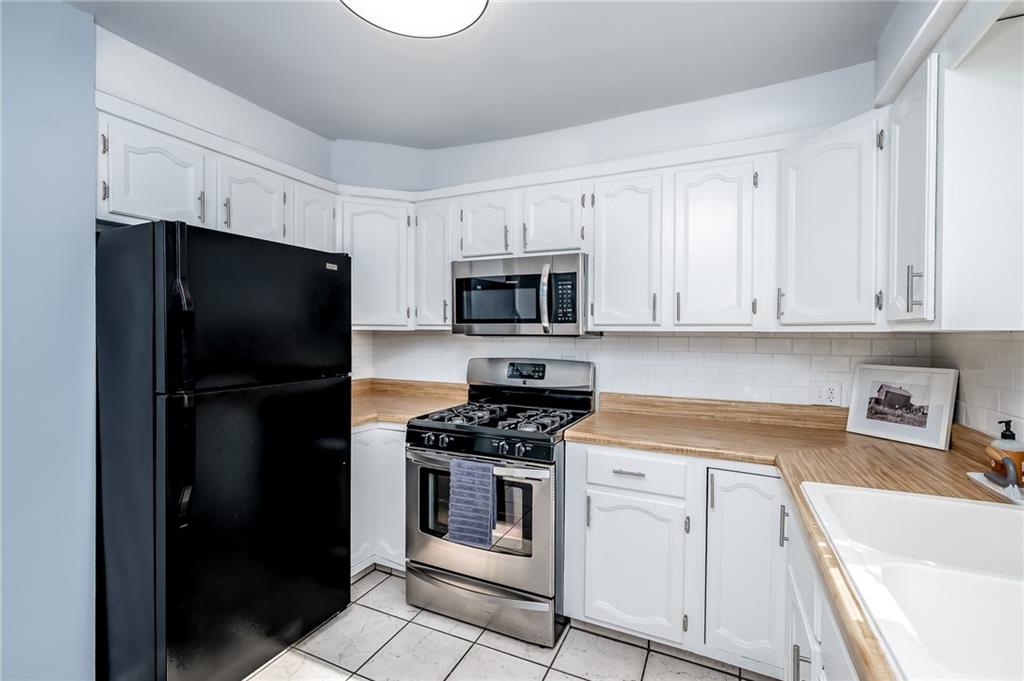 1375 Locust Street Indiana, PA 15701 - Photo 14 of 32