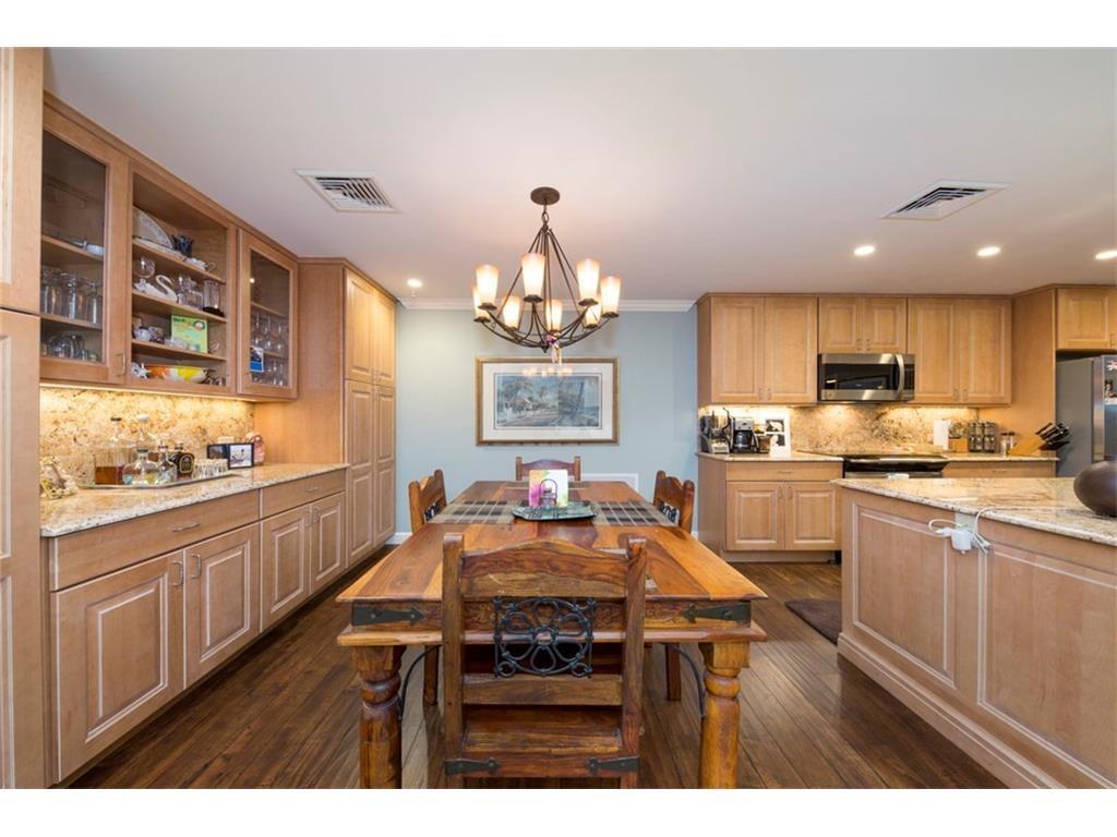 4836 Southeast Manatee Cove Road Stuart, FL 34997 - Photo 10 of 40 Gallery Image 10