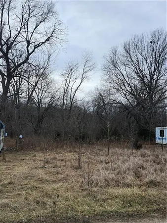 $5,000 | 174 Holiday Drive, Linn Valley, KS 66040