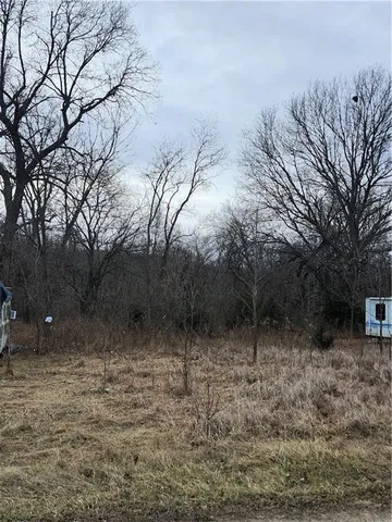 $5,000 | 174 Holiday Drive, Linn Valley, KS 66040