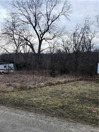 $5,000 | 174 Holiday Drive, Linn Valley, KS 66040