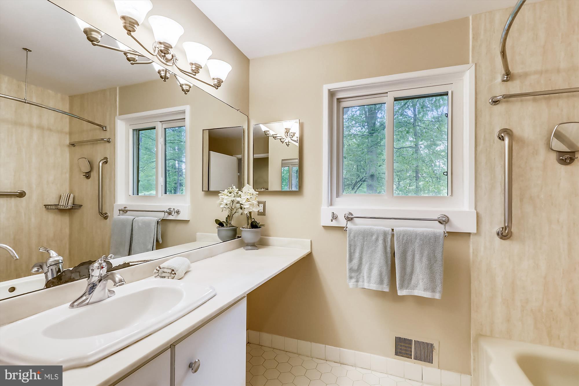 6604 Persimmon Tree Road Bethesda, MD 20817 - Photo 22 of 53 Upper Level Master Bath