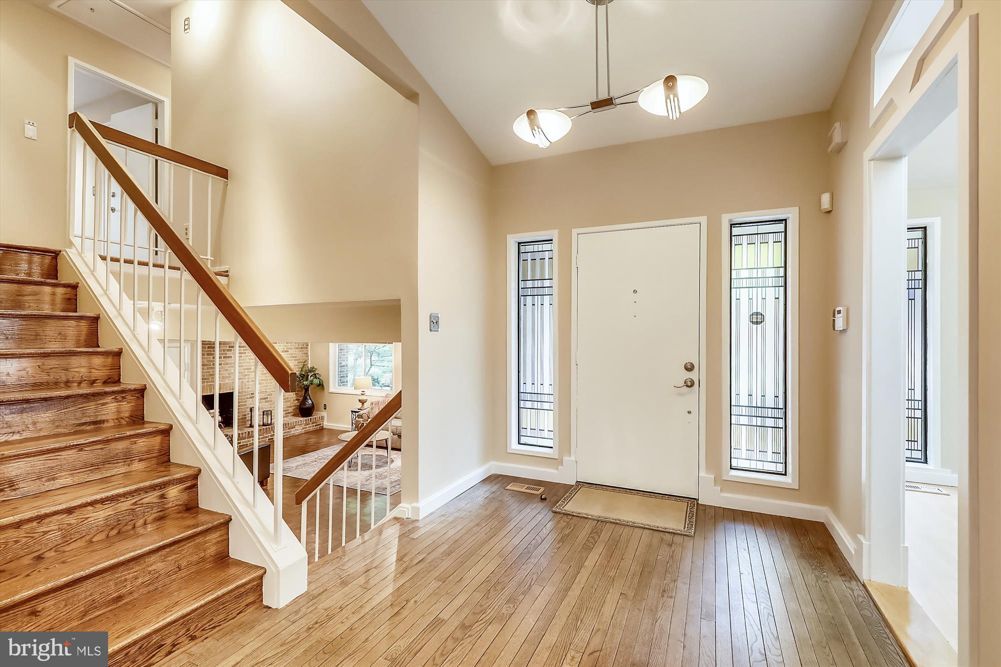 6604 Persimmon Tree Road Bethesda, MD 20817 - Photo 4 of 53 Foyer