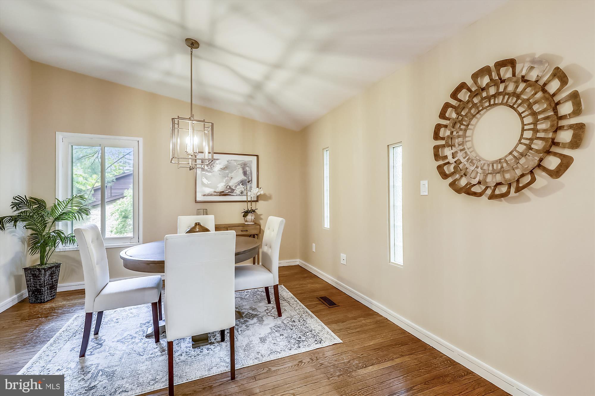 6604 Persimmon Tree Road Bethesda, MD 20817 - Photo 8 of 53 Dining Room