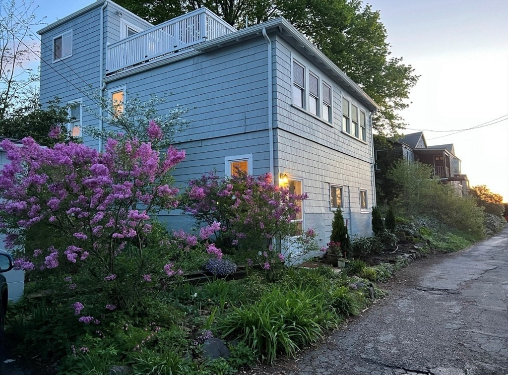 20 Manataug Trail Marblehead, MA 01945 - Photo 3 of 25