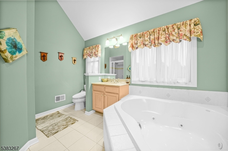 8 Hemingway Drive Milford, NJ 08848 - Photo 22 of 45