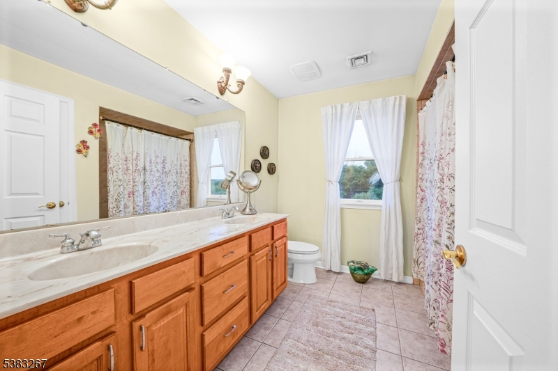 8 Hemingway Drive Milford, NJ 08848 - Photo 25 of 45